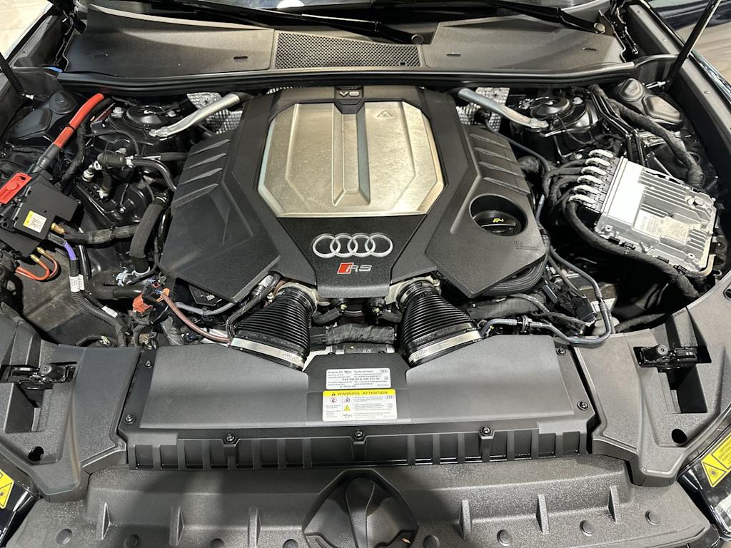 Thumbnail: 2023 Audi RS 6 - 9