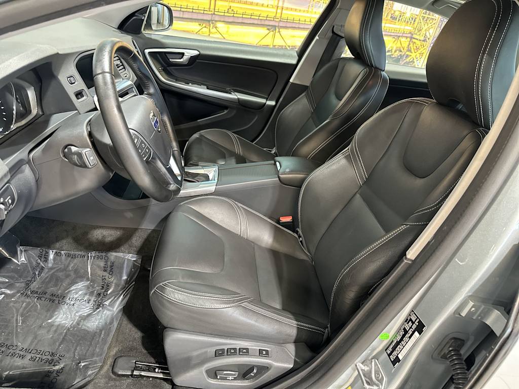 Thumbnail: 2017 Volvo S60 - 12