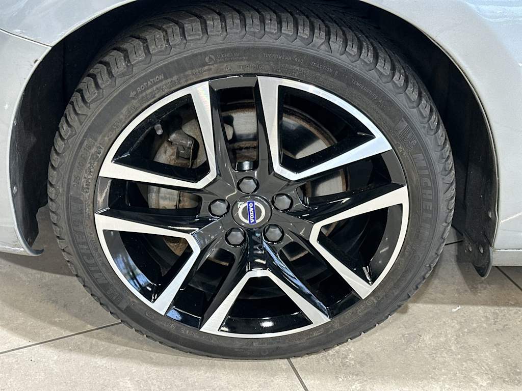 Thumbnail: 2017 Volvo S60 - 8