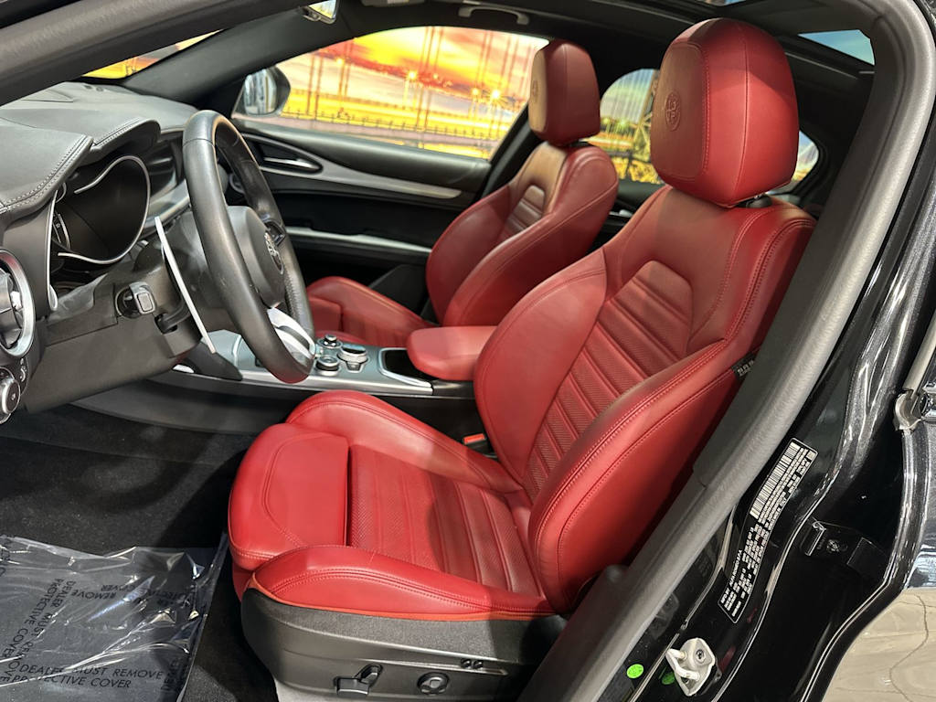 Thumbnail: 2022 Alfa Romeo Stelvio - 11