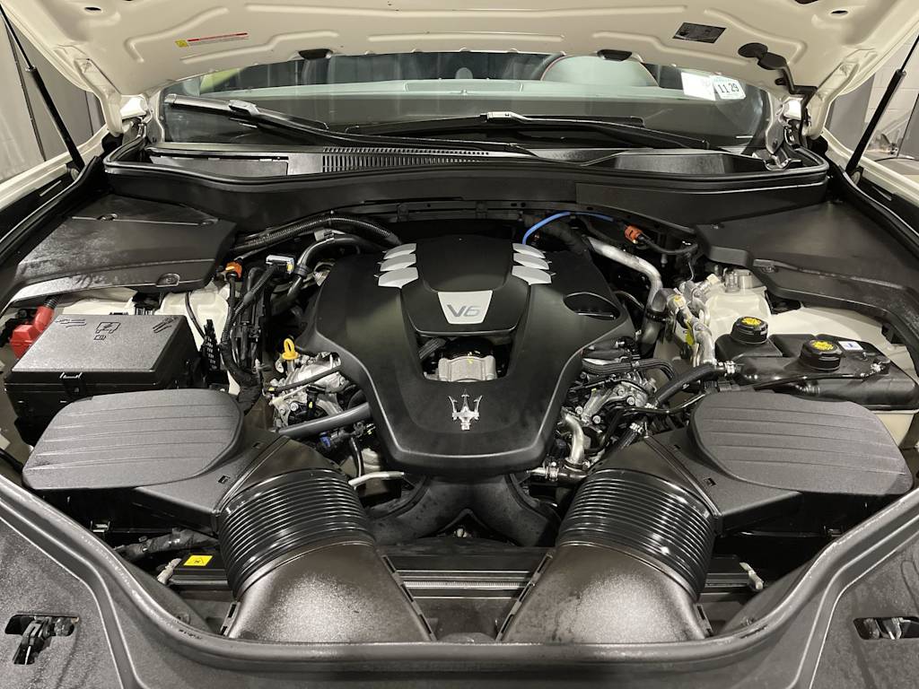 Thumbnail: 2024 Maserati Levante - 9