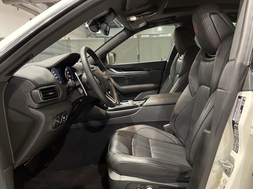 Thumbnail: 2024 Maserati Levante - 11