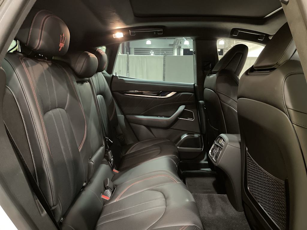 Thumbnail: 2024 Maserati Levante - 32