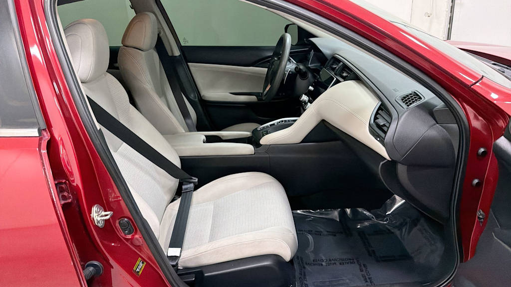 Thumbnail: 2021 Honda Insight - 30