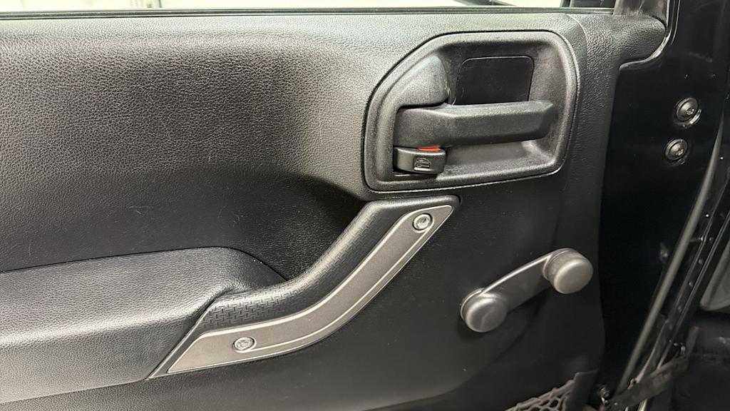 Thumbnail: 2012 Jeep Wrangler - 25