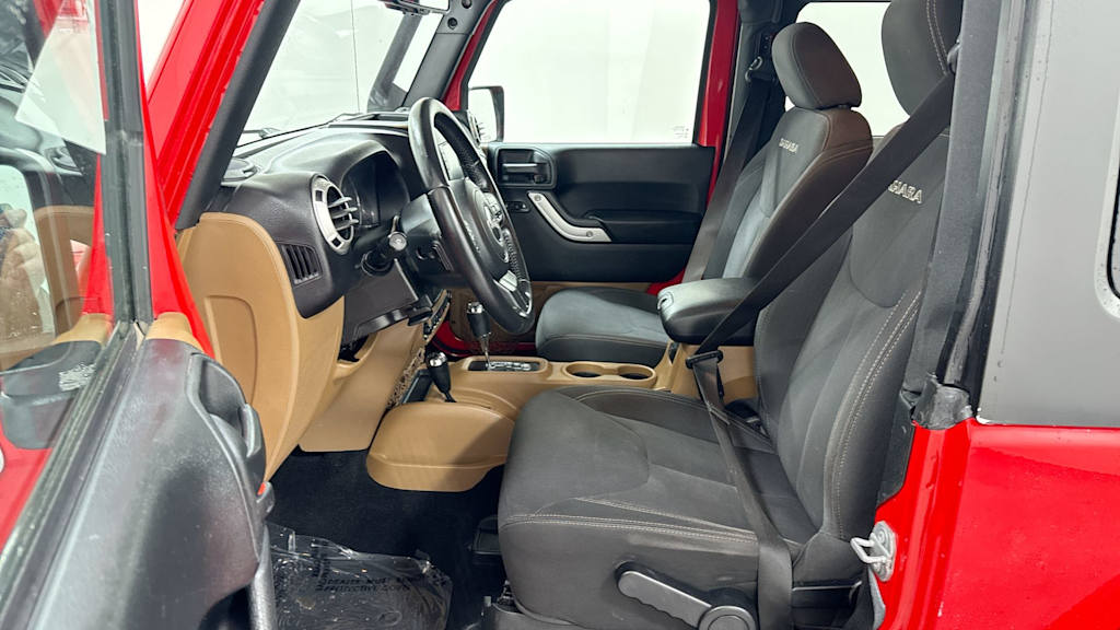 2017 Jeep Wrangler Sahara 9
