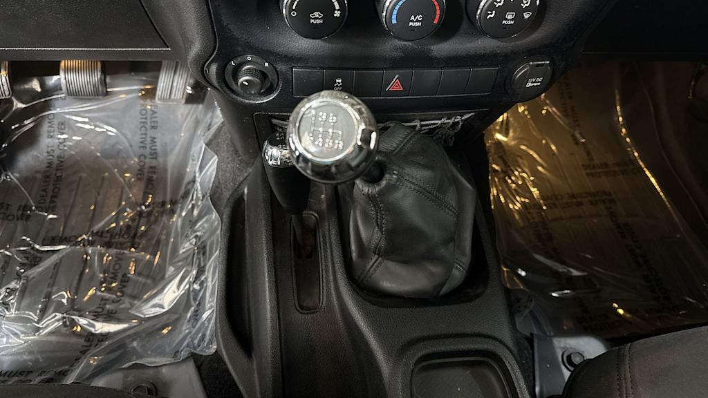 Thumbnail: 2013 Jeep Wrangler - 15