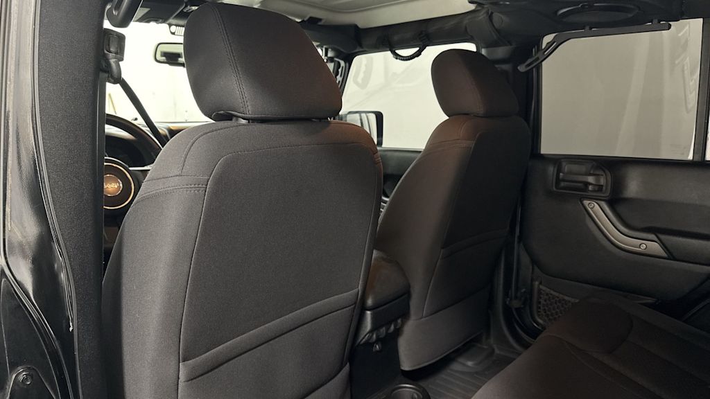 Thumbnail: 2013 Jeep Wrangler - 28