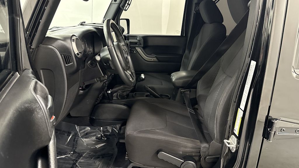 Thumbnail: 2013 Jeep Wrangler - 10