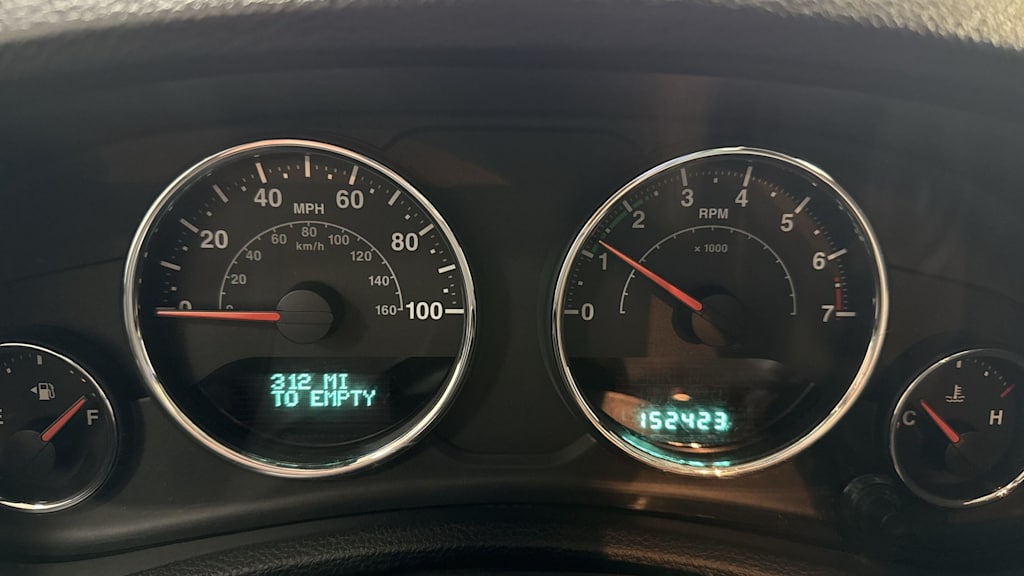 Thumbnail: 2013 Jeep Wrangler - 16