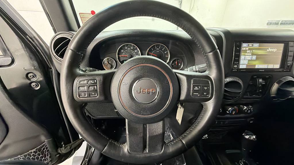 Thumbnail: 2015 Jeep Wrangler - 10