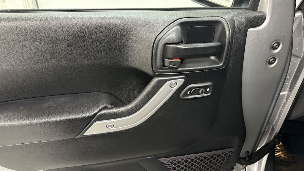 Thumbnail: 2016 Jeep Wrangler - 24