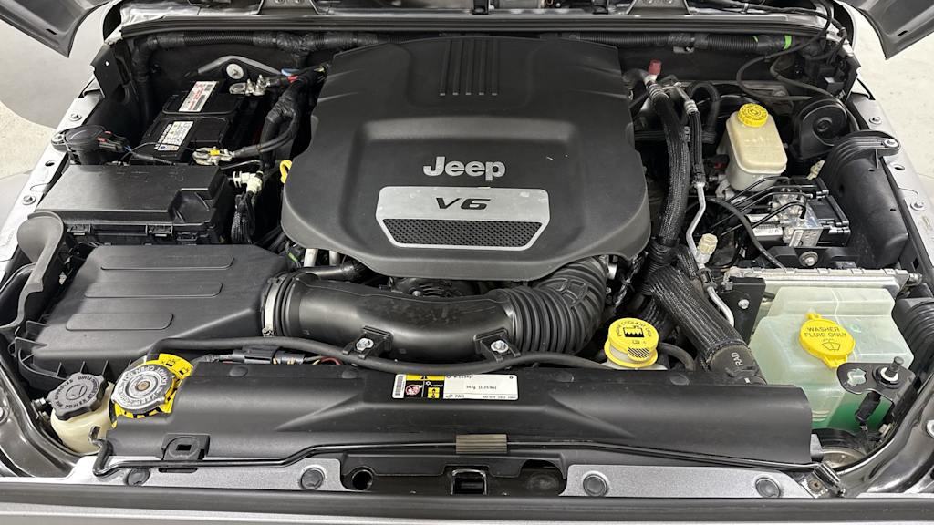 Thumbnail: 2016 Jeep Wrangler - 8