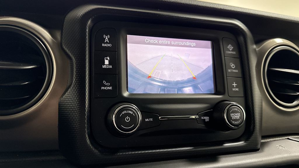 Thumbnail: 2020 Jeep Wrangler - 25