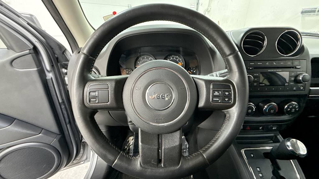 Thumbnail: 2016 Jeep Patriot - 9