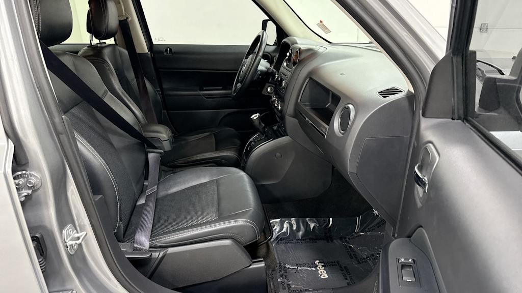 Thumbnail: 2016 Jeep Patriot - 28