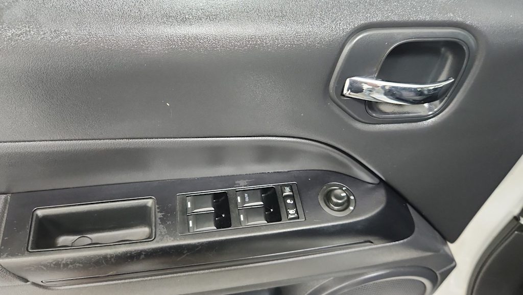 Thumbnail: 2014 Jeep Patriot - 26
