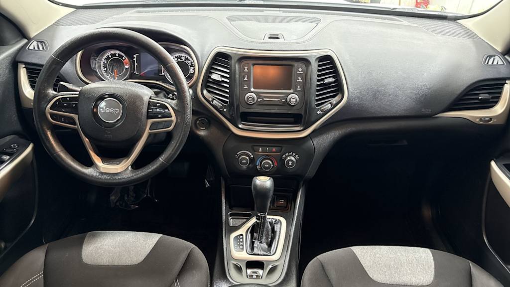 Thumbnail: 2017 Jeep Cherokee - 13