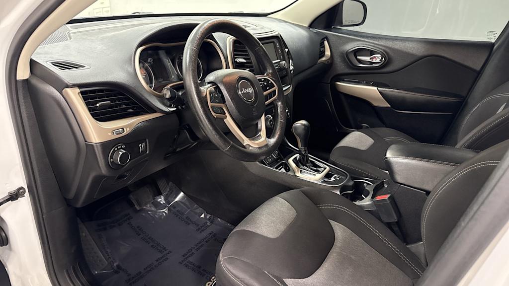 Thumbnail: 2017 Jeep Cherokee - 2