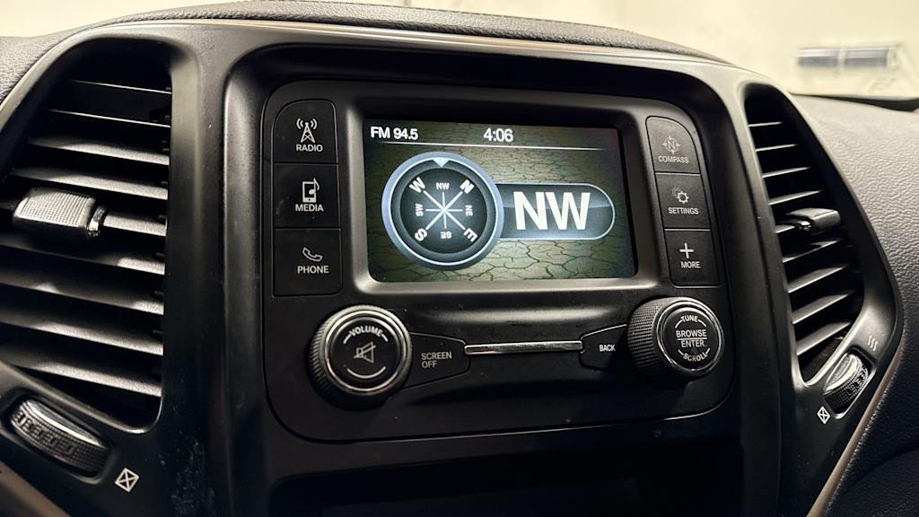 Thumbnail: 2017 Jeep Cherokee - 26