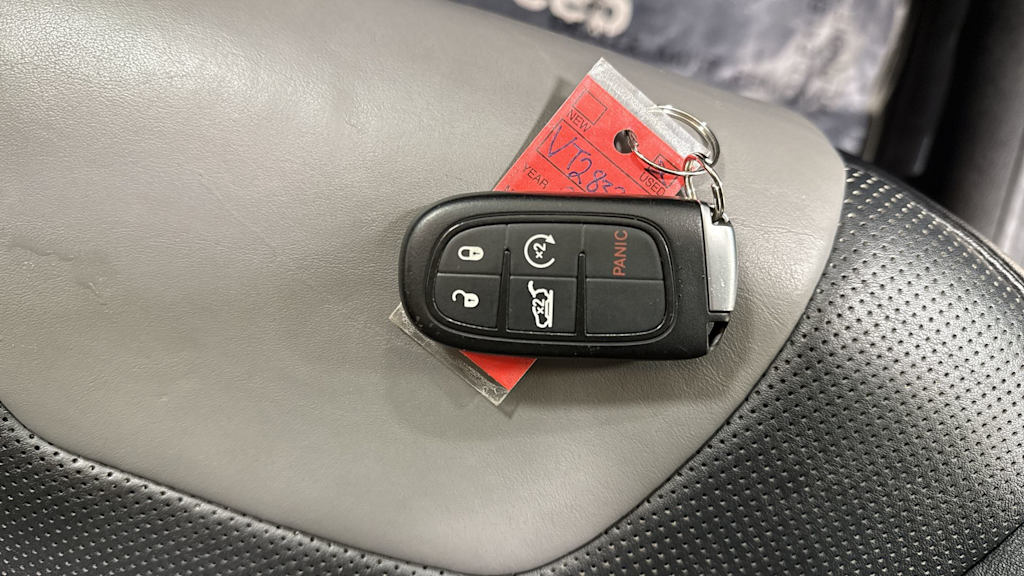 Thumbnail: 2014 Jeep Cherokee - 19