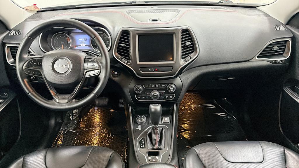 Thumbnail: 2019 Jeep Cherokee - 13