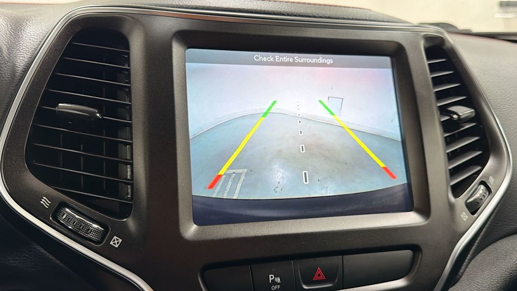 Thumbnail: 2019 Jeep Cherokee - 26