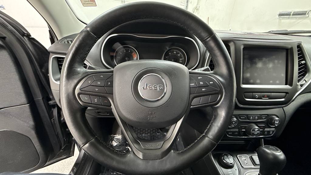 Thumbnail: 2020 Jeep Cherokee - 9