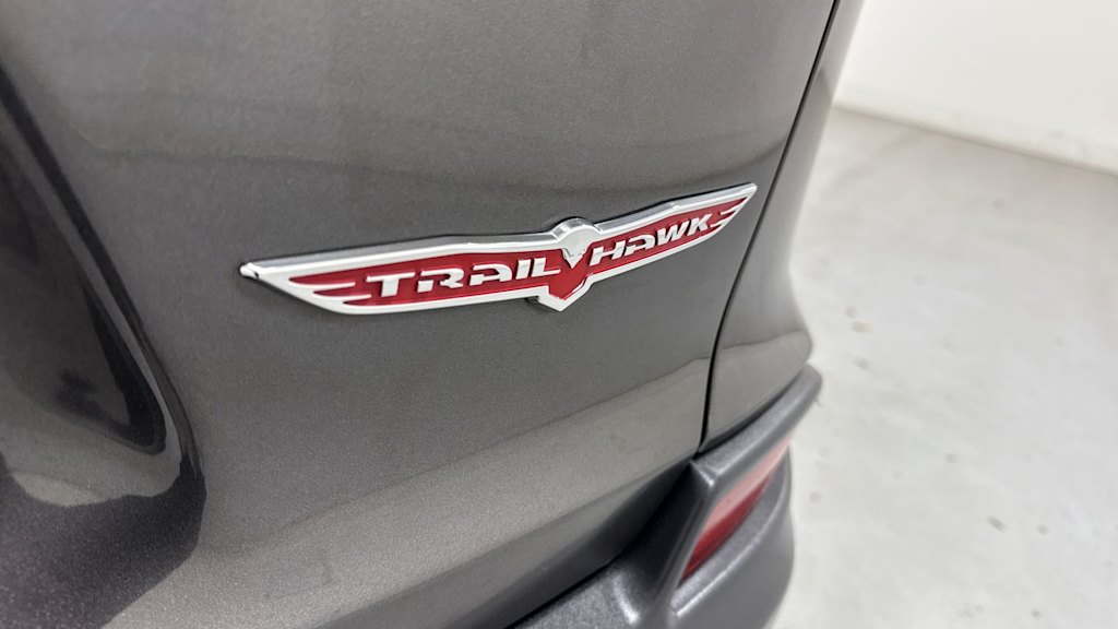 Thumbnail: 2020 Jeep Cherokee - 6