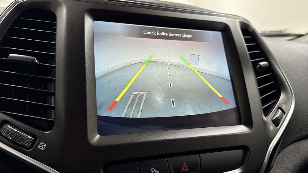 Thumbnail: 2020 Jeep Cherokee - 27