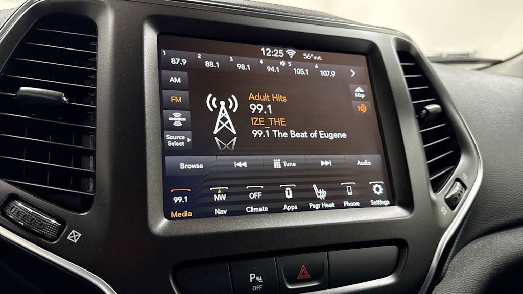 Thumbnail: 2020 Jeep Cherokee - 15