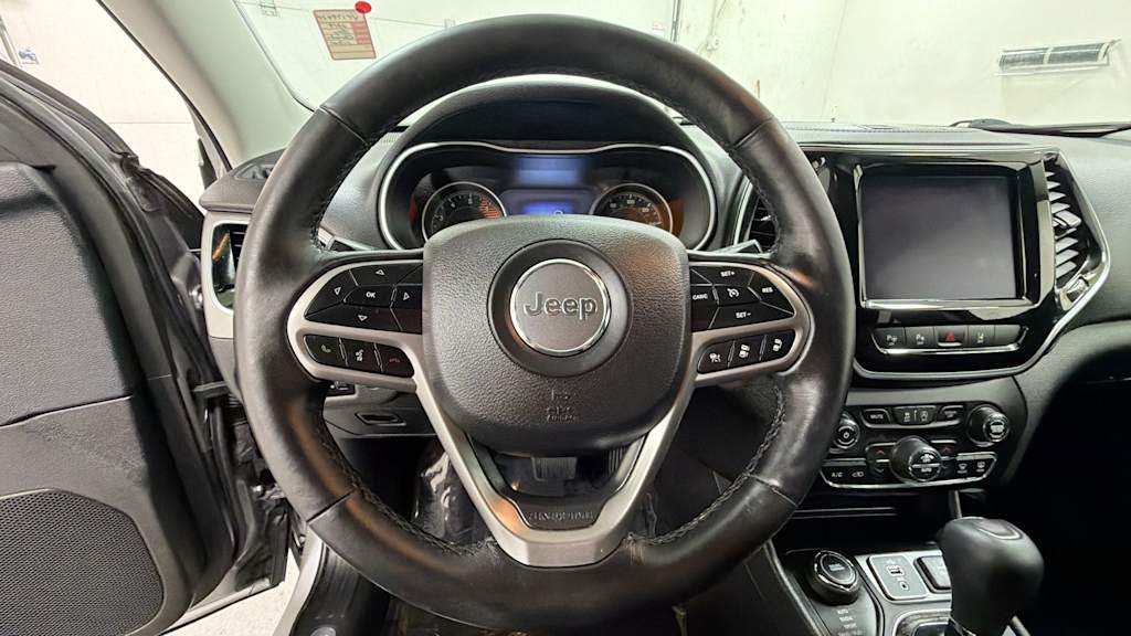 Thumbnail: 2019 Jeep Cherokee - 9