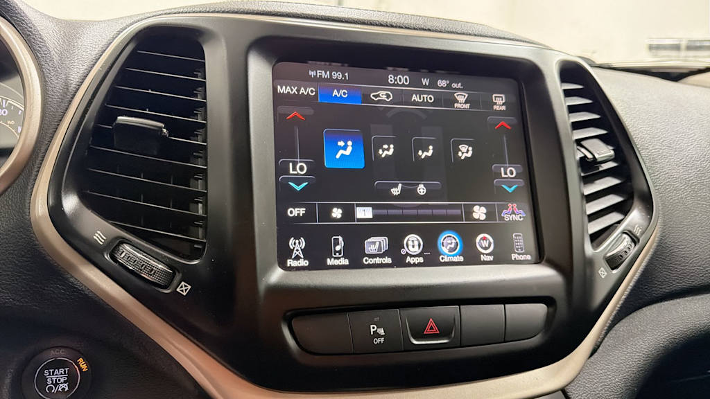 Thumbnail: 2015 Jeep Cherokee - 29