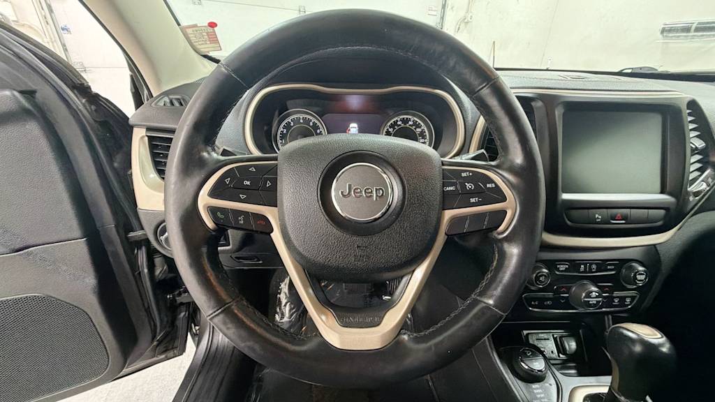 Thumbnail: 2015 Jeep Cherokee - 9