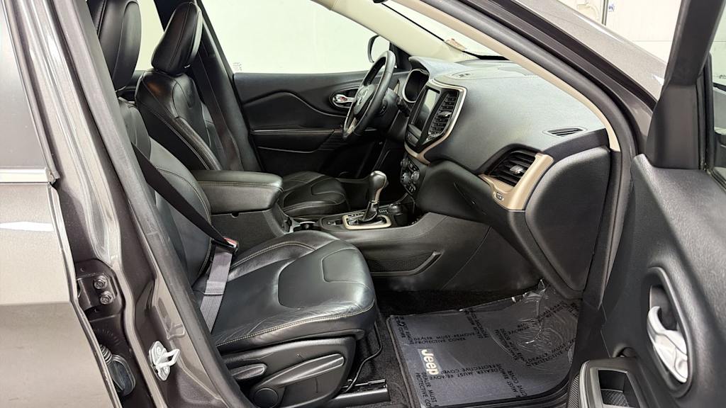 Thumbnail: 2015 Jeep Cherokee - 11