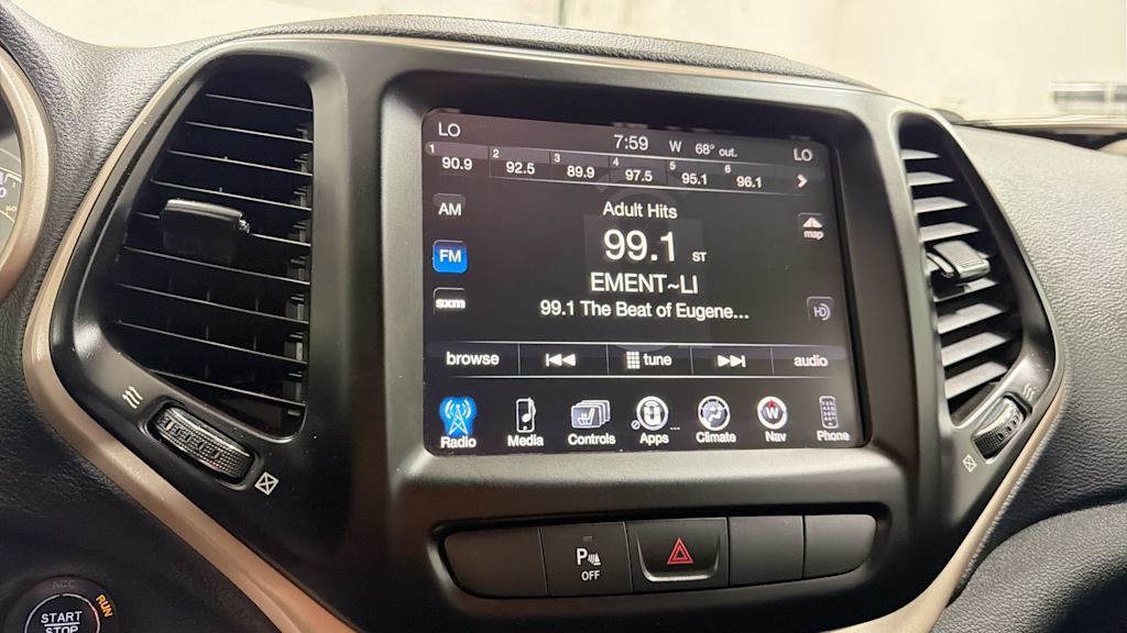 Thumbnail: 2015 Jeep Cherokee - 15