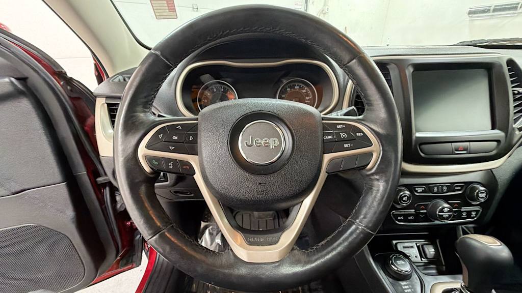 Thumbnail: 2016 Jeep Cherokee - 9