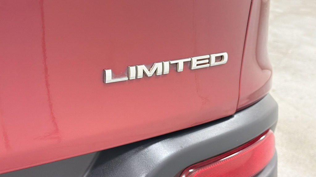 Thumbnail: 2016 Jeep Cherokee - 6