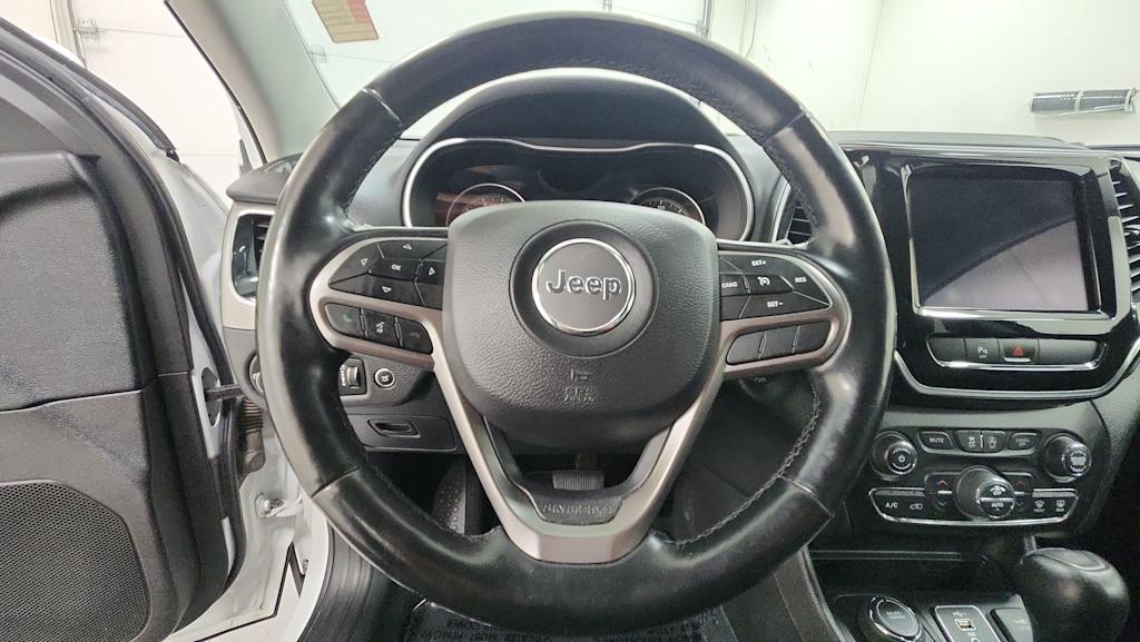 Thumbnail: 2020 Jeep Cherokee - 8