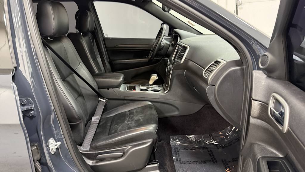 Thumbnail: 2017 Jeep Grand Cherokee - 31