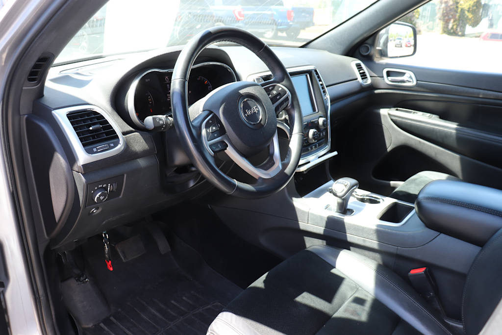 Thumbnail: 2015 Jeep Grand Cherokee - 2