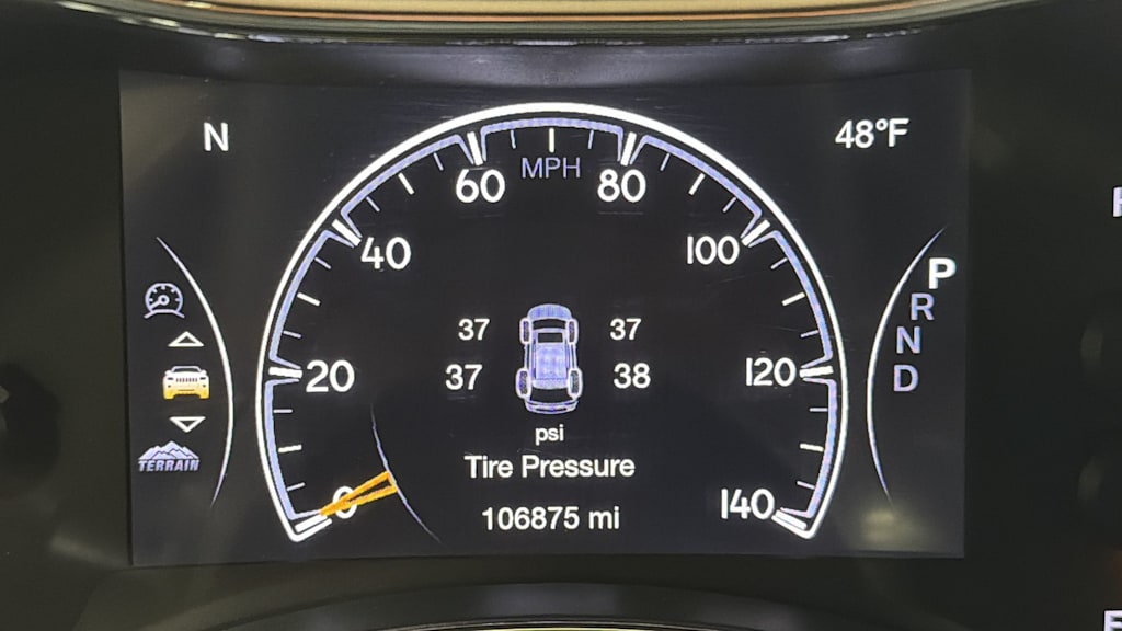 Thumbnail: 2016 Jeep Grand Cherokee - 17