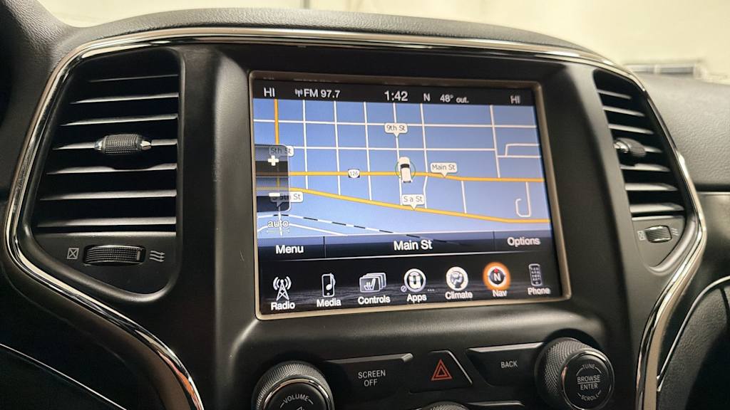 Thumbnail: 2016 Jeep Grand Cherokee - 28