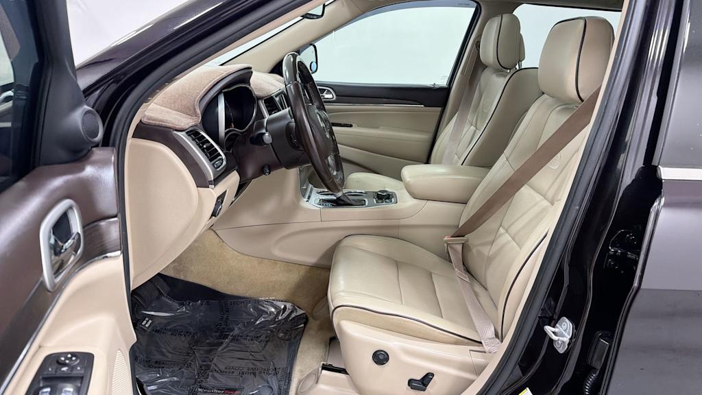Thumbnail: 2018 Jeep Grand Cherokee - 11