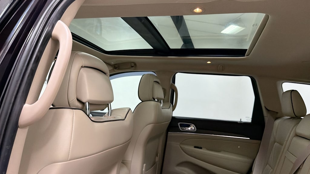 Thumbnail: 2018 Jeep Grand Cherokee - 30
