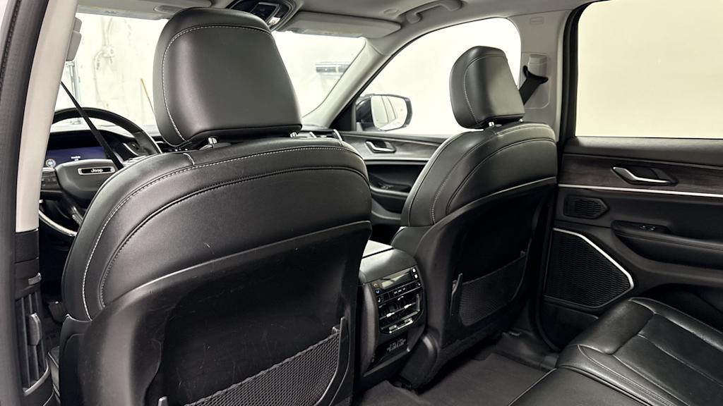 Thumbnail: 2021 Jeep Grand Cherokee L - 32