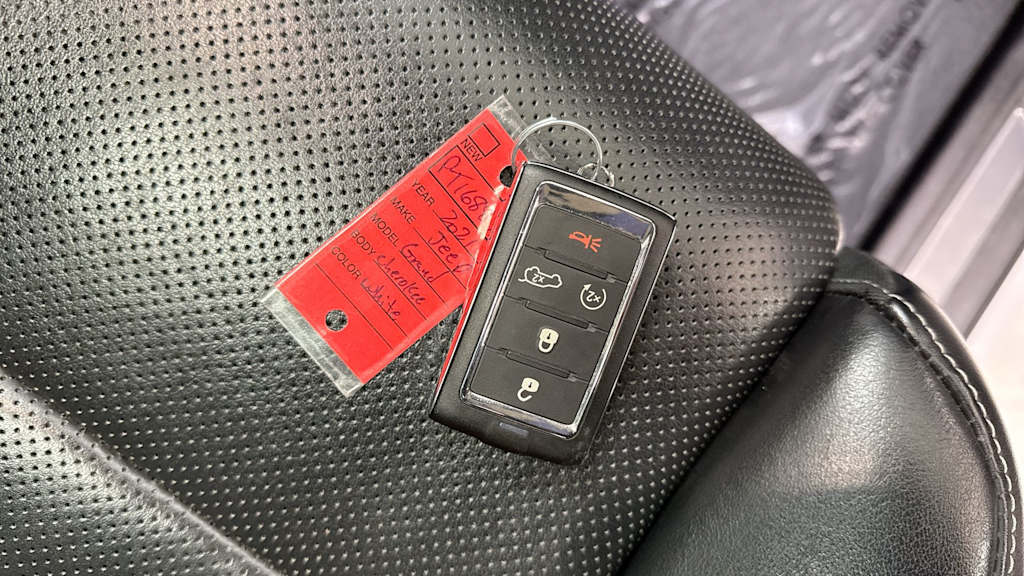 Thumbnail: 2021 Jeep Grand Cherokee L - 16