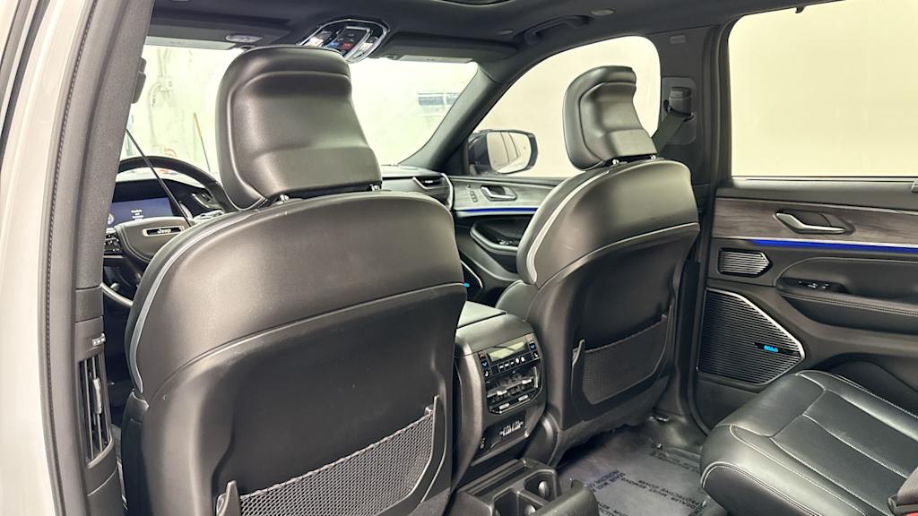 Thumbnail: 2021 Jeep Grand Cherokee L - 33