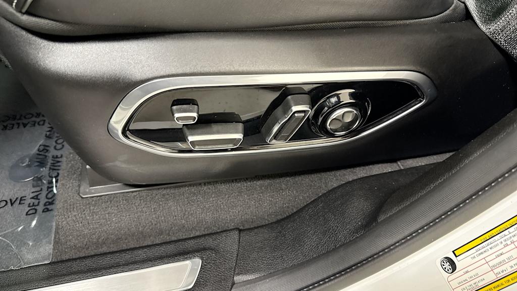 Thumbnail: 2021 Jeep Grand Cherokee L - 24