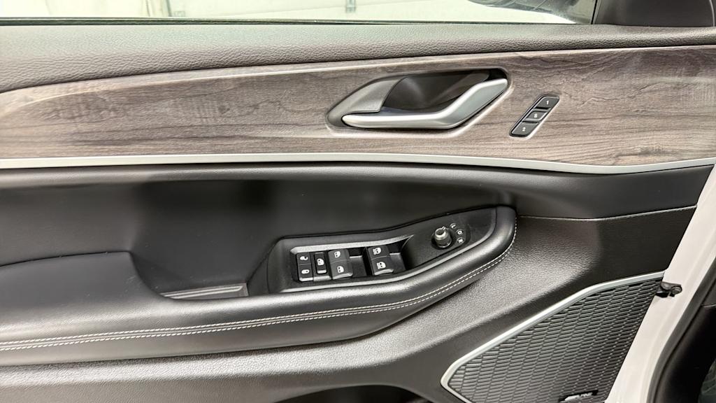 Thumbnail: 2024 Jeep Grand Cherokee - 24